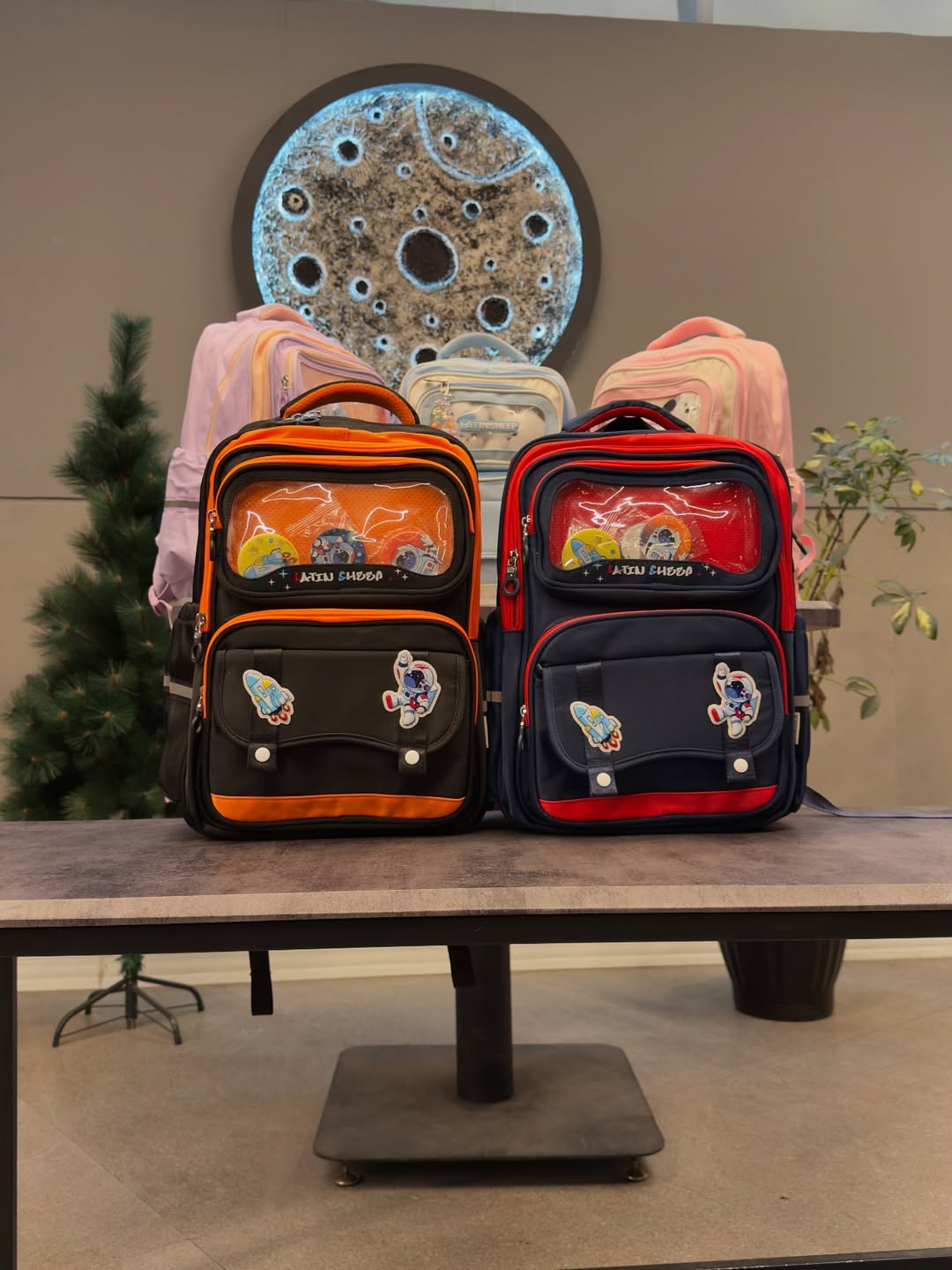 کوله بالا پیکسلی لاتین شیپ