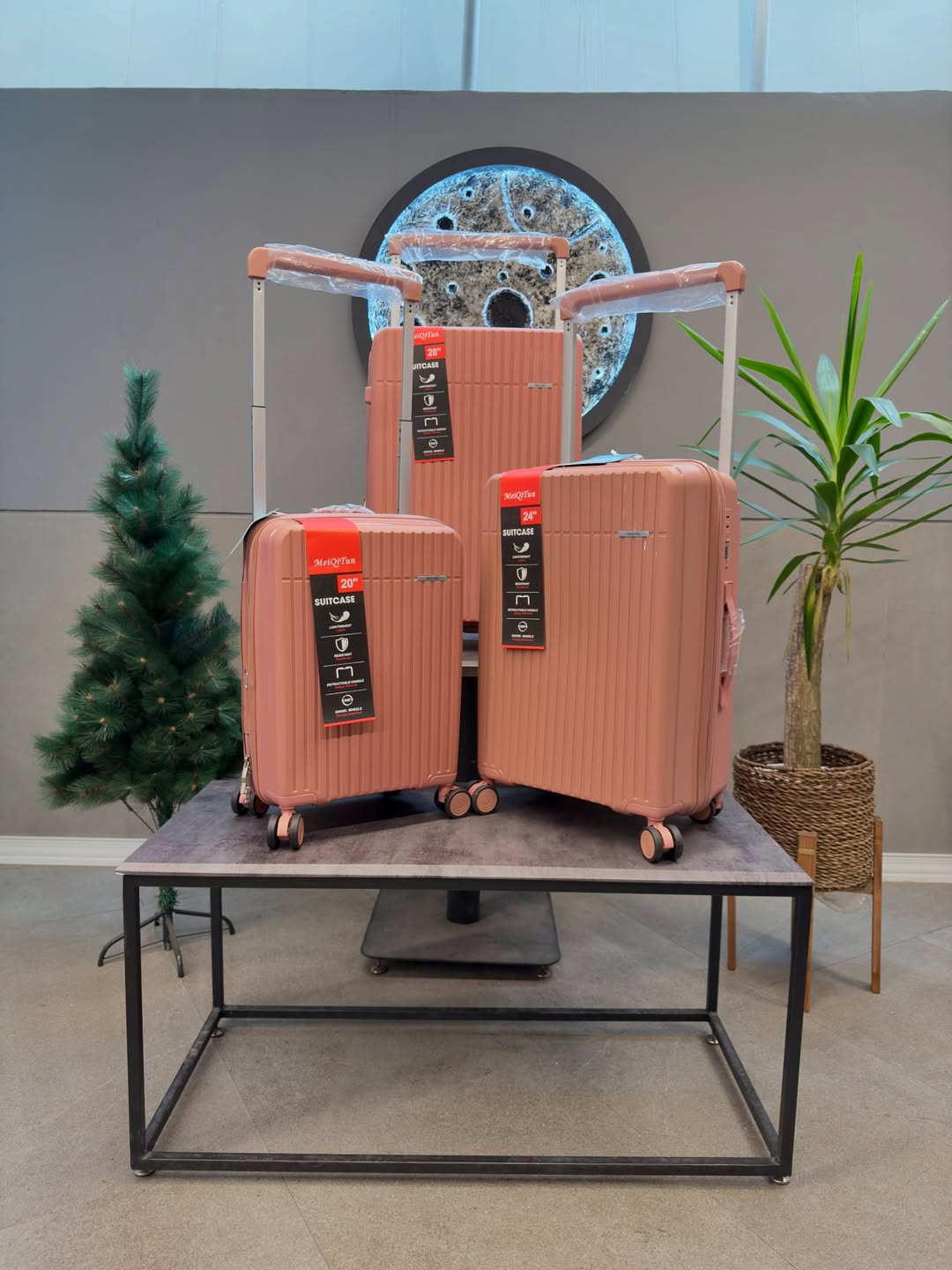 چمدان مسافرتی برند مکیتون